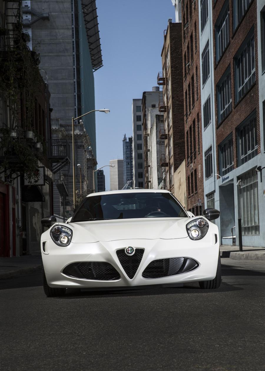  Alfa Romeo 4C Launch Edition (960) 2015 года  (NA) (фото 26 из 44)